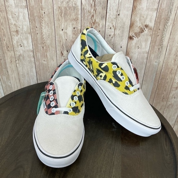 Vans Shoes - Vans ComfyCush Era Mixed Media Sneaker Size 9.5 Women